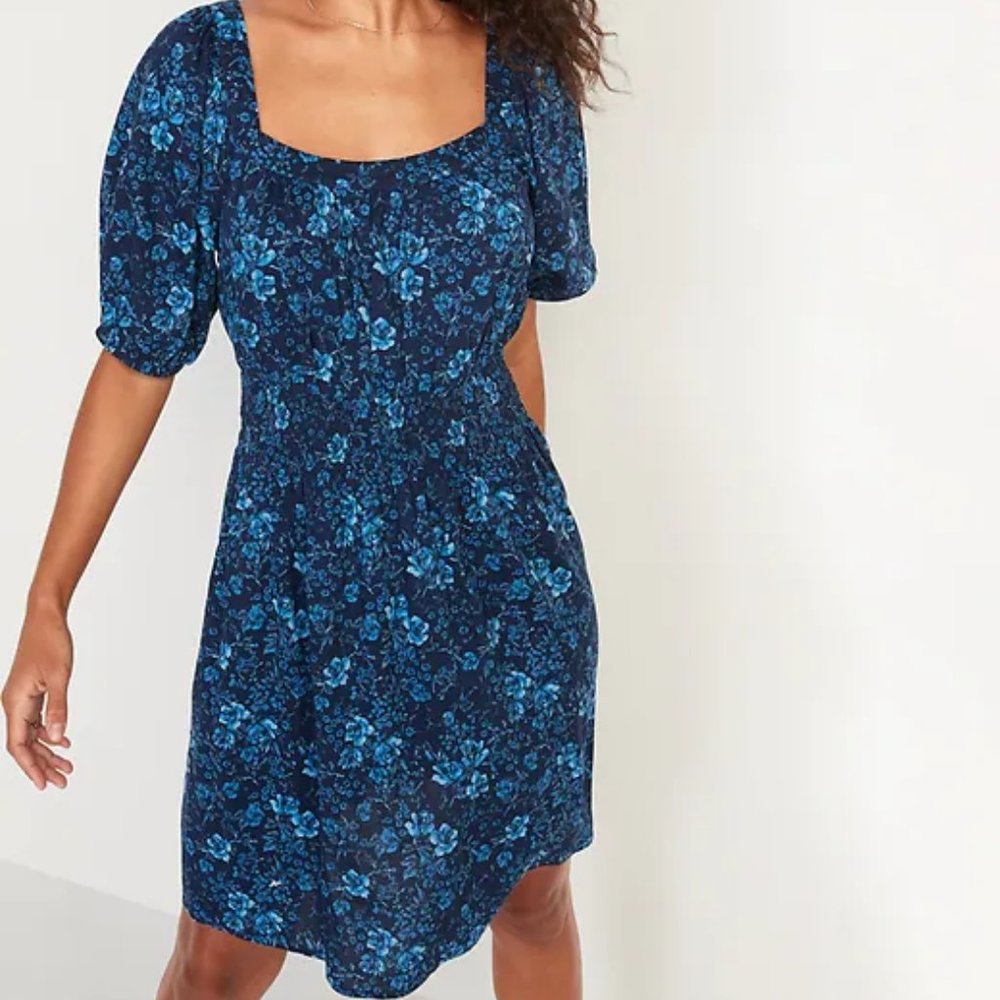 NWT Old Navy Shortsleeved Smocked Waist Mini Dress Blue Floral Small